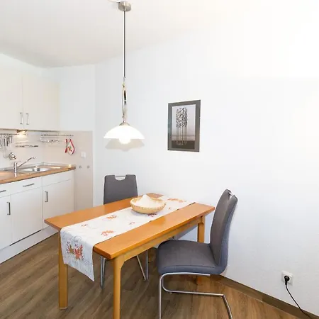 Apartment Trafalgar 526